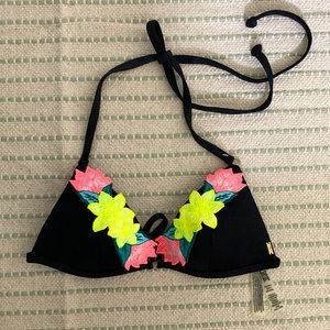 NWOT PINK Victoria’s Secret bikini top